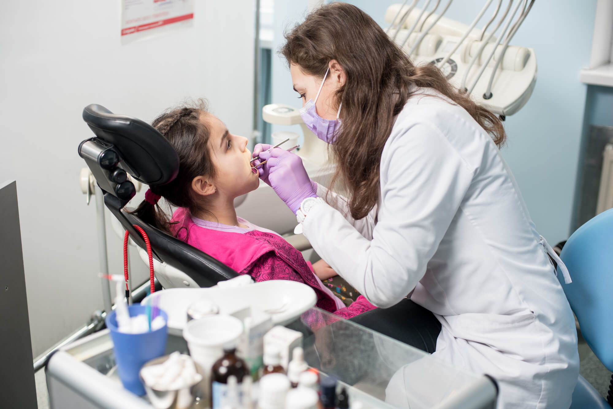 an emergency dentist Simpsonville SC with a kid